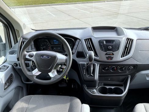 Used 2018 Ford Transit 250 130 Low Roof w/ Exterior Upgrade Package RWD image 14