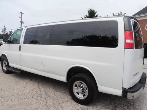 Used 2020 Chevrolet Express 3500 LT w/ LT Preferred Equipment Group RWD image 2