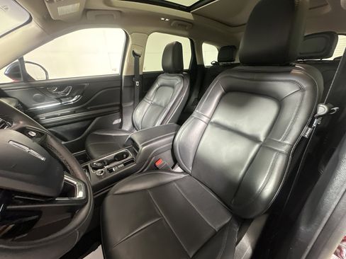 Certified 2024 Lincoln Corsair AWD w/ Equipment Group 101A image 9