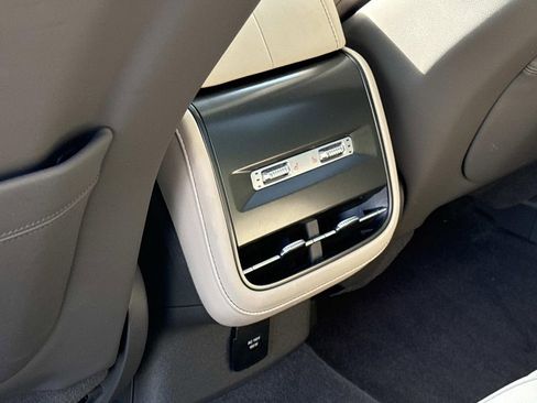 Used 2025 Lincoln Nautilus Reserve image 29