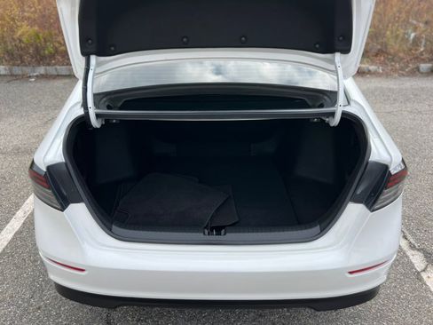 Used 2023 Honda Accord EX image 38