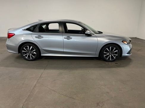 Used 2023 Honda Civic EX image 2