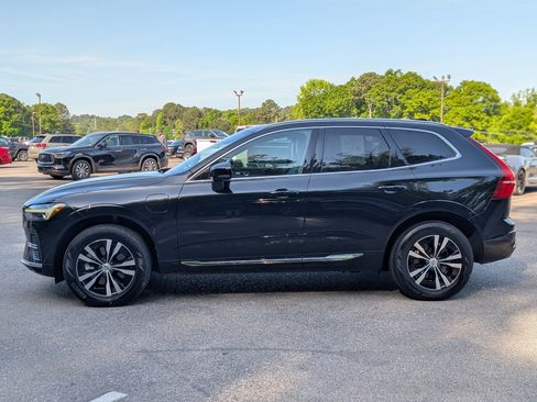 Used 2023 Volvo XC60 T8 Core image 6