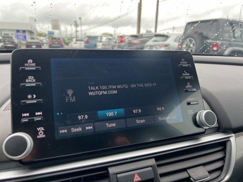 Used 2018 Honda Accord Sport image 12