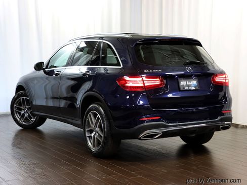 Used 2017 Mercedes-Benz GLC 300 GLC 300 4MATIC SUV w/ Premium 2 Package image 9