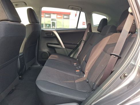Used 2016 Toyota RAV4 LE FWD image 21