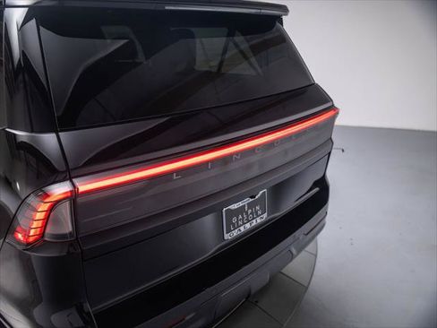 New 2026 Lincoln Navigator L Black Label AWD/4WD image 36