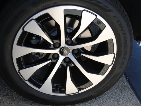New 2026 Audi Q3 quattro 2.0T AWD/4WD image 13
