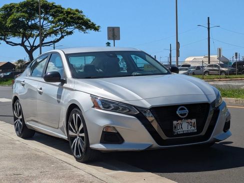 Used 2021 Nissan Altima 2.5 SR FWD image 6