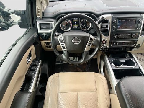 Used 2016 Nissan Titan SL image 23