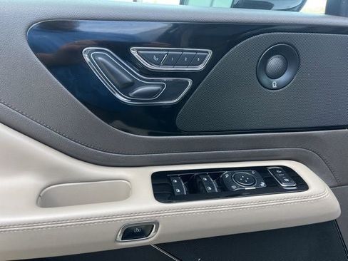 Certified 2023 Lincoln Aviator Reserve w/ Elements Package Plus AWD/4WD image 42