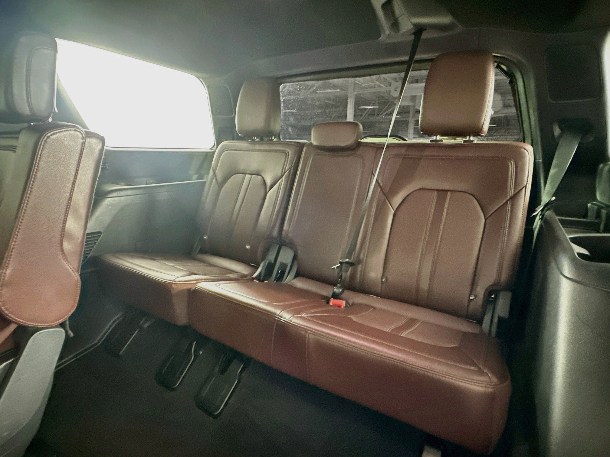 Used 2024 Ford Expedition Limited AWD/4WD image 30