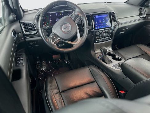 Certified 2019 Jeep Grand Cherokee Overland AWD/4WD image 30