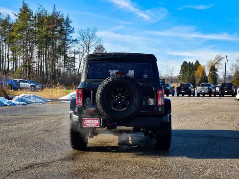 Used 2024 Ford Bronco Wildtrak image 4