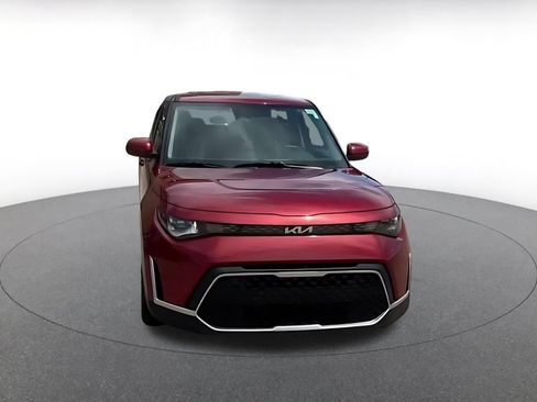Used 2025 Kia Soul LX w/ LX Technology Package FWD image 4
