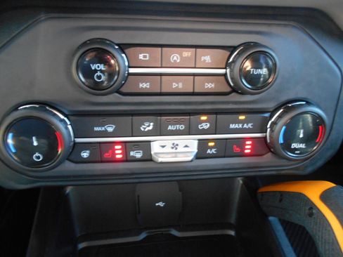 Used 2022 Ford Bronco Badlands image 15