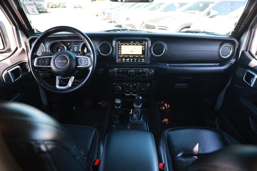 Used 2022 Jeep Wrangler Unlimited Sahara AWD/4WD image 27