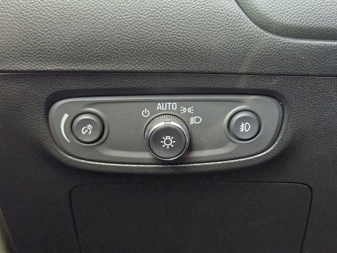 Used 2023 Buick Encore GX Essence w/ Experience Buick Package FWD image 20