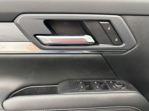 New 2026 GMC Terrain Elevation w/ Elevation Premium Package image 17