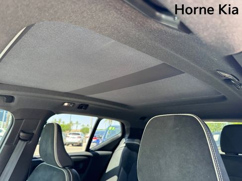 Used 2022 Volvo XC40 T5 R-Design w/ Advanced Package image 25