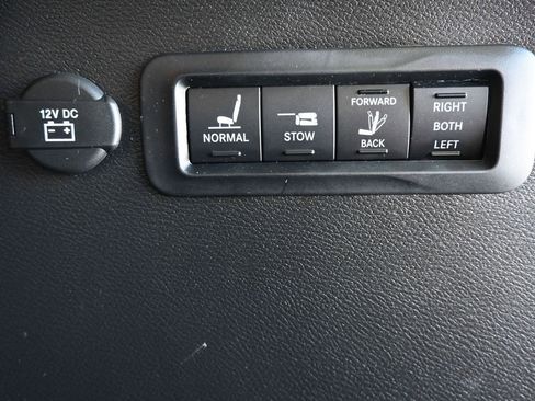 Used 2022 Chrysler Pacifica Pinnacle AWD/4WD image 20