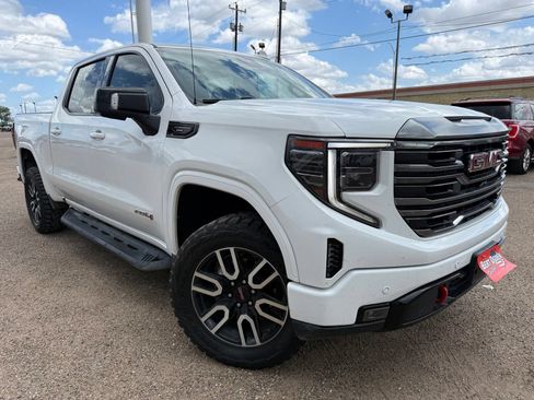 Used 2024 GMC Sierra 1500 AT4 w/ AT4 Preferred Package AWD/4WD image 1