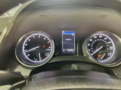 Used 2020 Toyota Camry SE FWD image 21