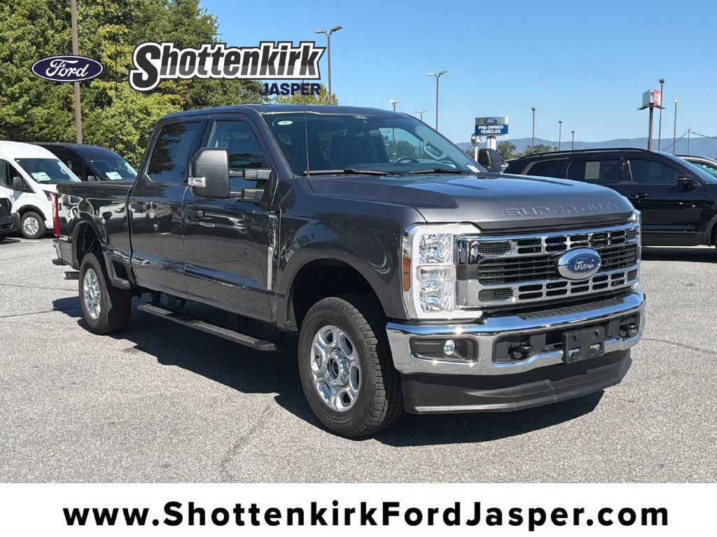 Used 2026 Ford F250 XLT AWD/4WD image 1