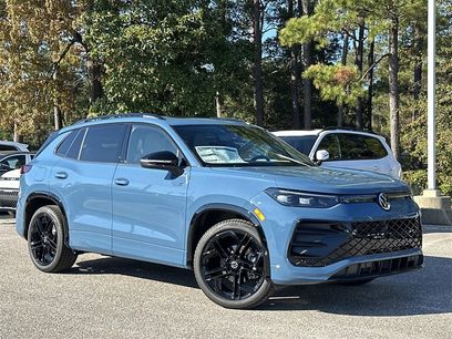 New 2026 Volkswagen Tiguan SE R-Line