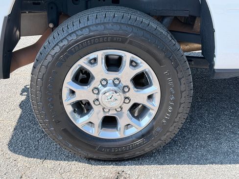 Used 2024 RAM 2500 Laramie AWD/4WD image 34