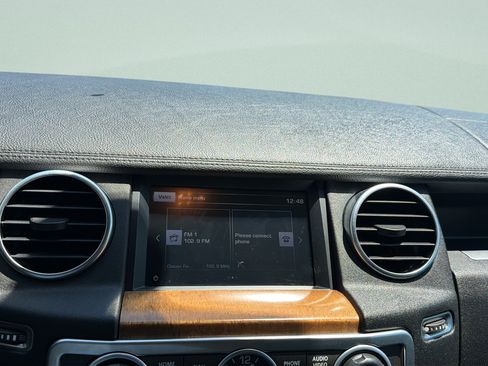 Used 2016 Land Rover LR4 AWD/4WD image 16