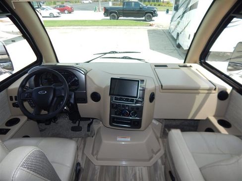 Used 2022 Ford E-350 and Econoline 350 Super Duty w/ A/C Prep Package RWD image 28