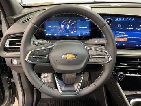 New 2026 Chevrolet Traverse LT w/ Sun and Wheel Package image 16