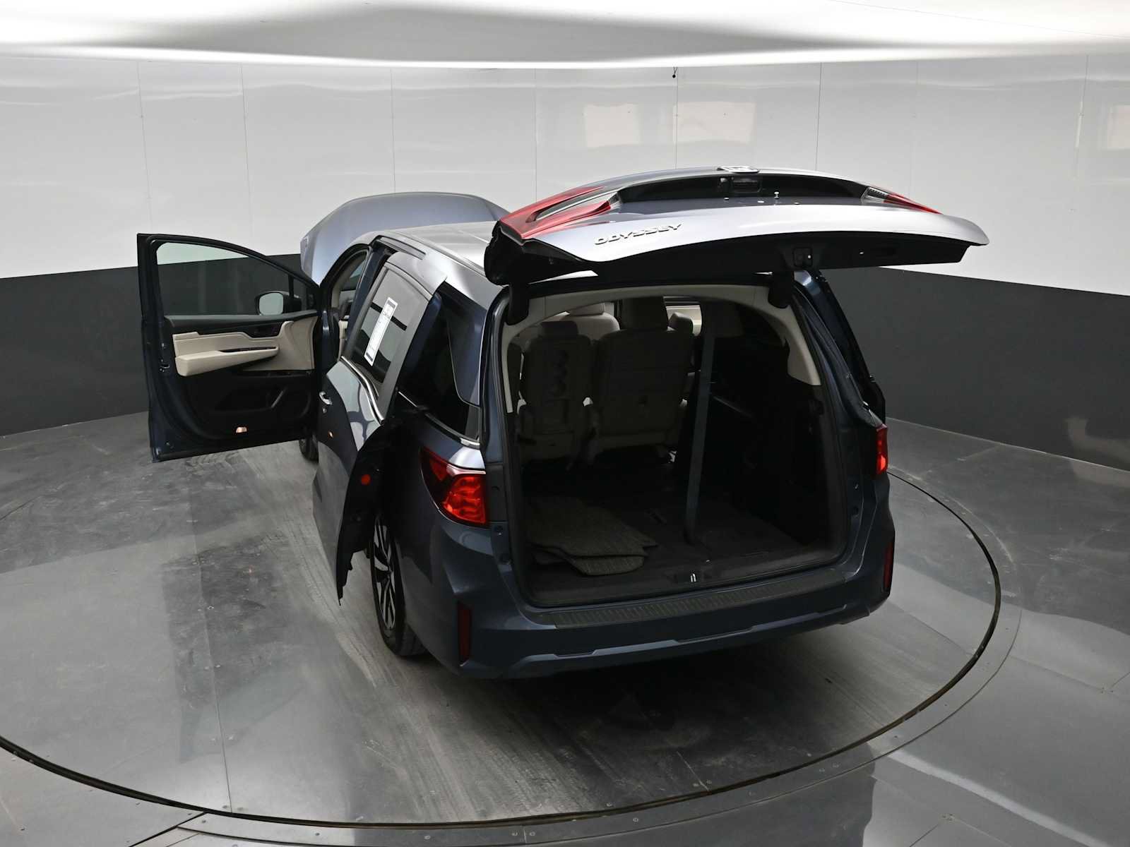 Used 2025 Honda Odyssey EX-L image 44