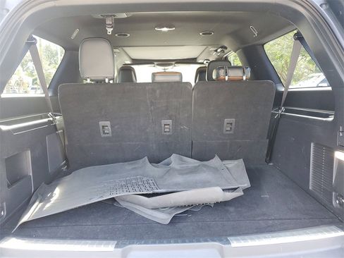 Certified 2023 Lincoln Navigator L Reserve image 6