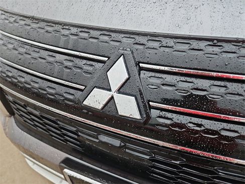Used 2022 Mitsubishi Outlander SEL image 29