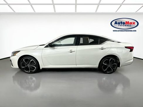 Used 2024 Nissan Altima 2.5 SR w/ SR Premium Package AWD/4WD image 9