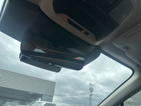 Used 2024 Subaru Crosstrek 2.0i Premium AWD/4WD image 19