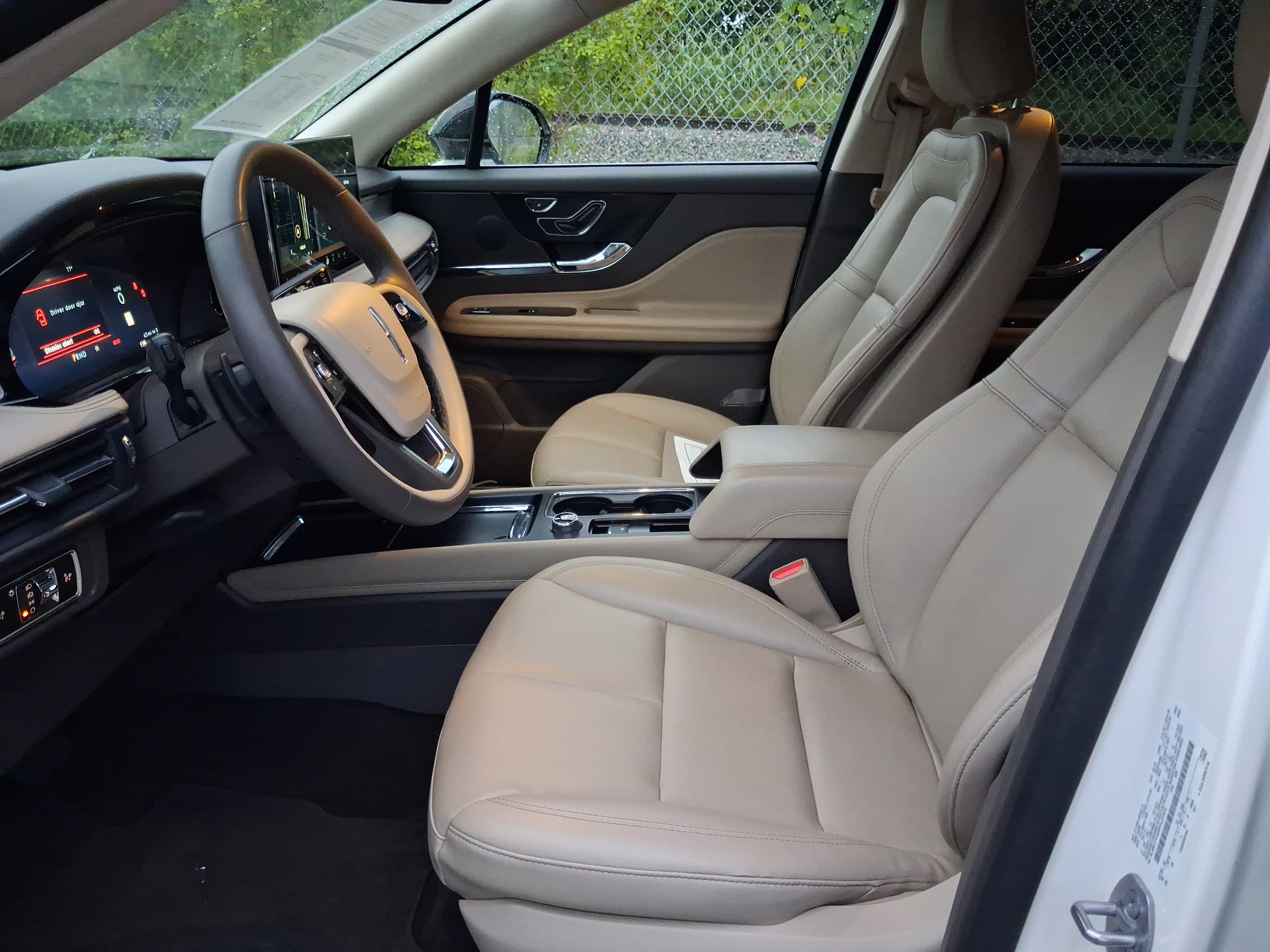 Certified 2023 Lincoln Corsair FWD image 12