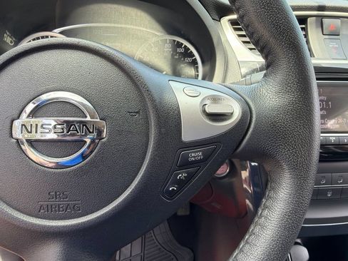 Certified 2017 Nissan Sentra SR FWD image 16