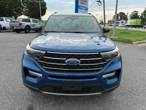 Used 2020 Ford Explorer XLT w/ Equipment Group 202A AWD/4WD image 3