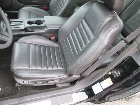 Used 2007 Ford Mustang GT Premium RWD image 17
