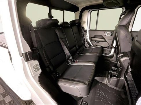 New 2026 Jeep Gladiator Sport image 11