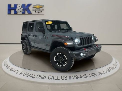 Used 2025 Jeep Wrangler Unlimited Rubicon AWD/4WD image 1