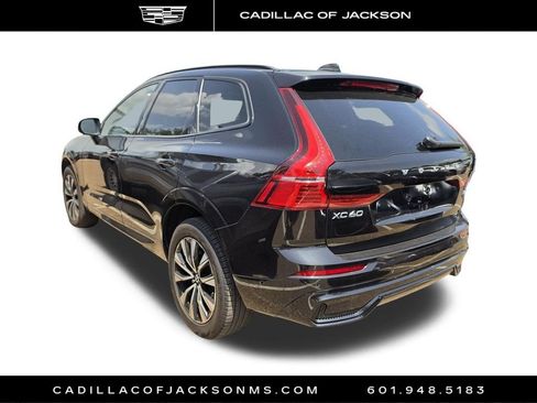 Used 2025 Volvo XC60 B5 Plus AWD/4WD image 5