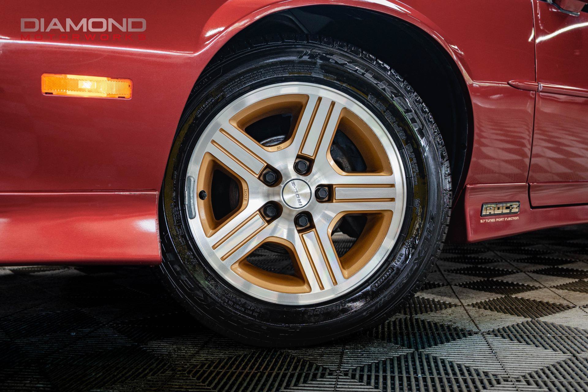 Used 1989 Chevrolet Camaro IROC-Z RWD image 8