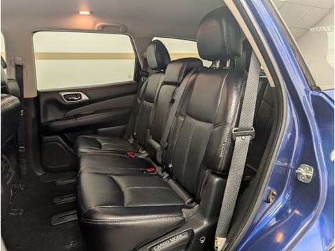 Used 2018 Nissan Pathfinder SL AWD/4WD image 15
