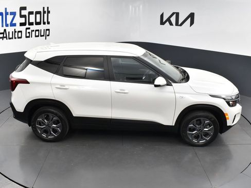 Certified 2025 Kia Seltos LX image 14