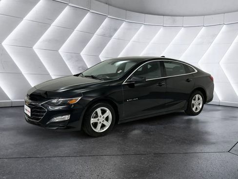 Used 2023 Chevrolet Malibu LT image 3
