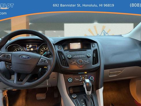 Used 2015 Ford Focus SE FWD image 20